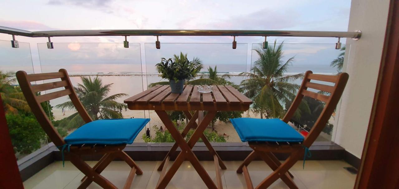 Huvan Beach Hotel At Hulhumale Exteriör bild