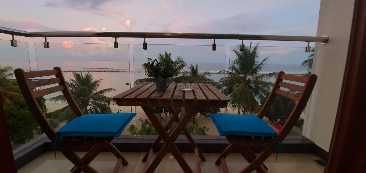 Huvan Beach Hotel At Hulhumale Exteriör bild